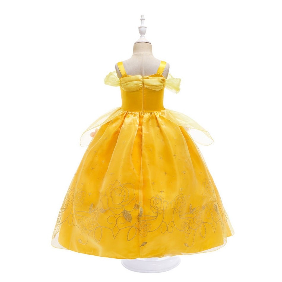 Vestir-se como personagem Vestir como Bela Vestimenta elegante Vestido de princesa Universo encantado Traje autêntico Sonhos realizados Sonho de princesa Realeza infantil Princesa da Disney Princesa clássica Moda infantil Magia dos contos de fadas Festa a fantasia